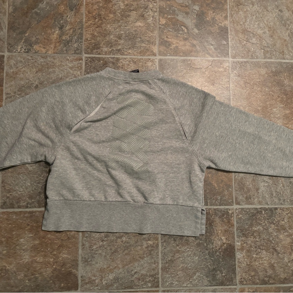 Crewneck - Picture 2 of 2